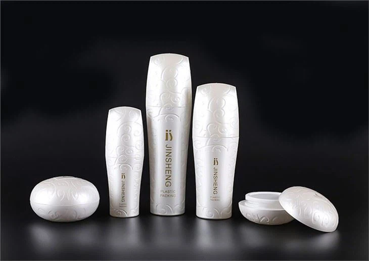 Cosmetic Bottle With Pump Free Sample